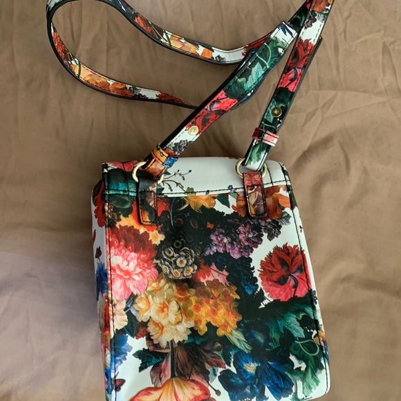 Steve Madden small floral purse - Picture 4 of 4